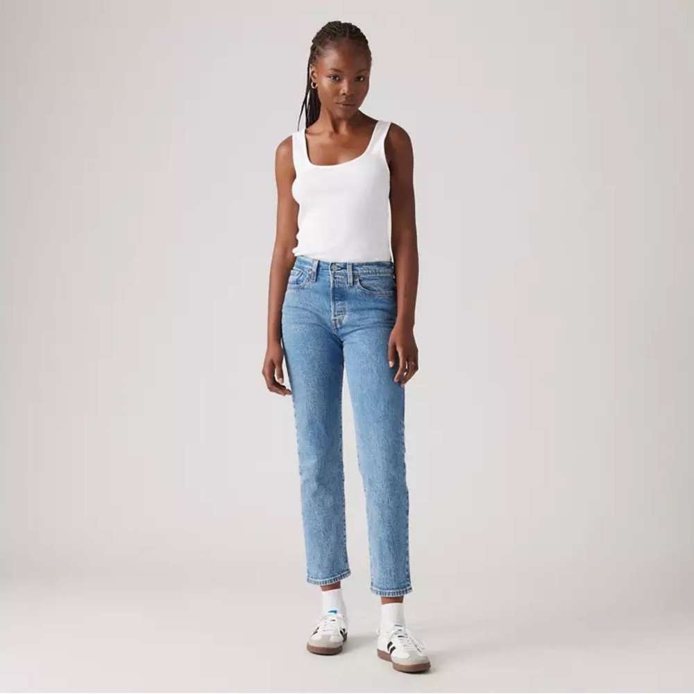 Levi’s Wedgie Straight Jeans size 26